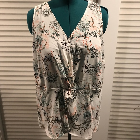 Women’s Blouse - Picture 1 of 3